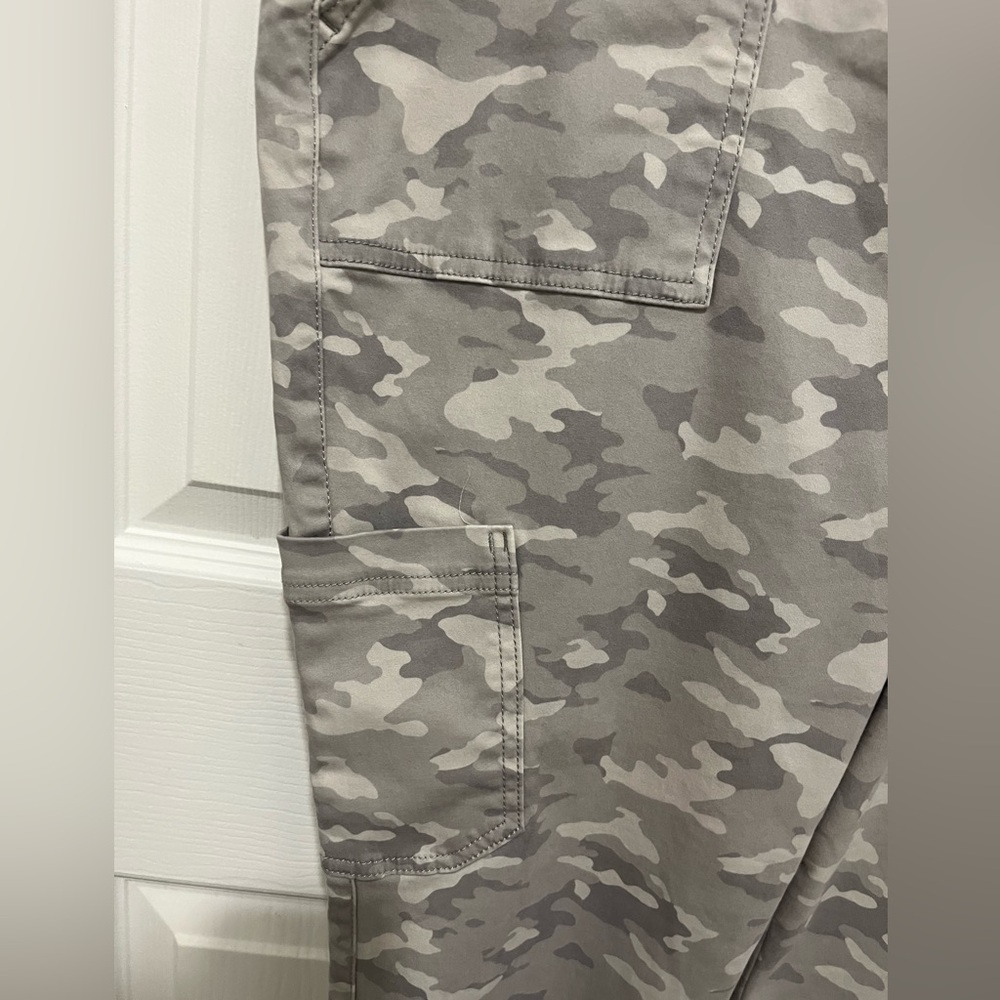 NWT Banana Republic Mid-Rise Skinny Ankle Length Cama Cargo Pants Size 14 - Picture 5 of 12